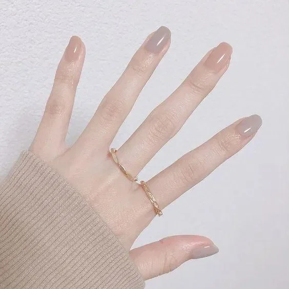 Mẫu nail màu nude lạ mắt (ảnh: internet)