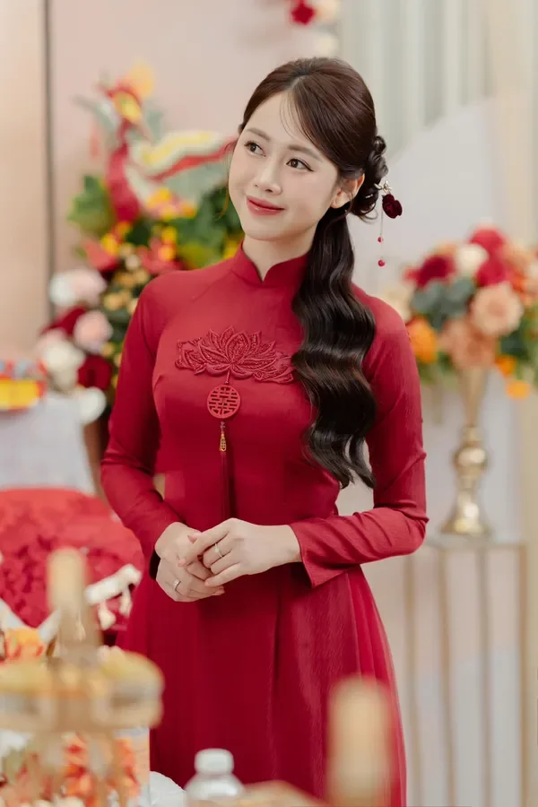 Việt Phương Thoa gây bão trên TikTok.