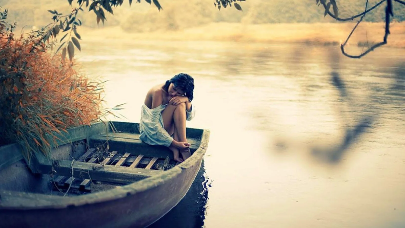 Tải hình nền cô đơn buồn thất tình đầy tâm trạng cho nữ (5)