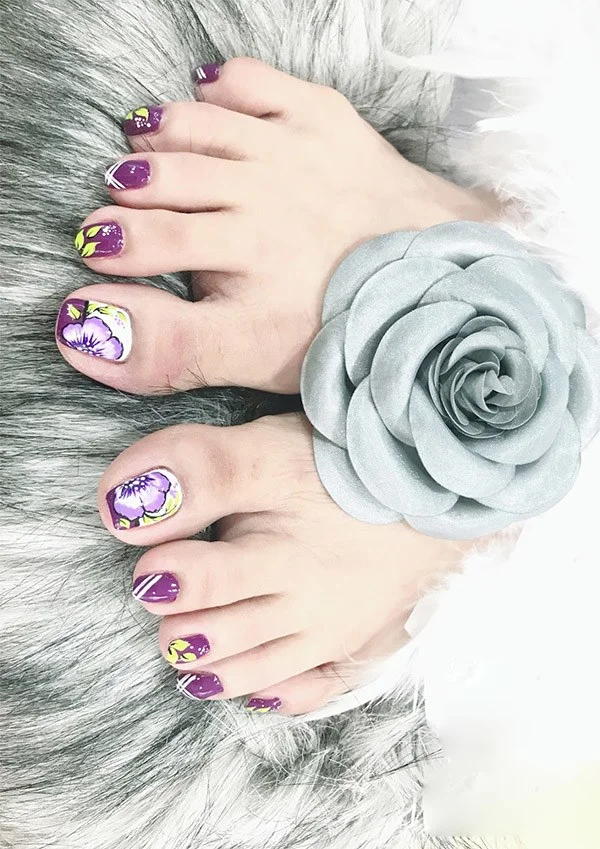 Những mẫu nail chân đẹp đơn giản nhẹ nhàng dẫn đầu xu hướng hiện nay