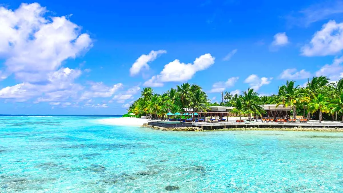 Hình nền pc 4k khung cảnh bãi biển nhiệt đới Maldives tuyệt đẹp